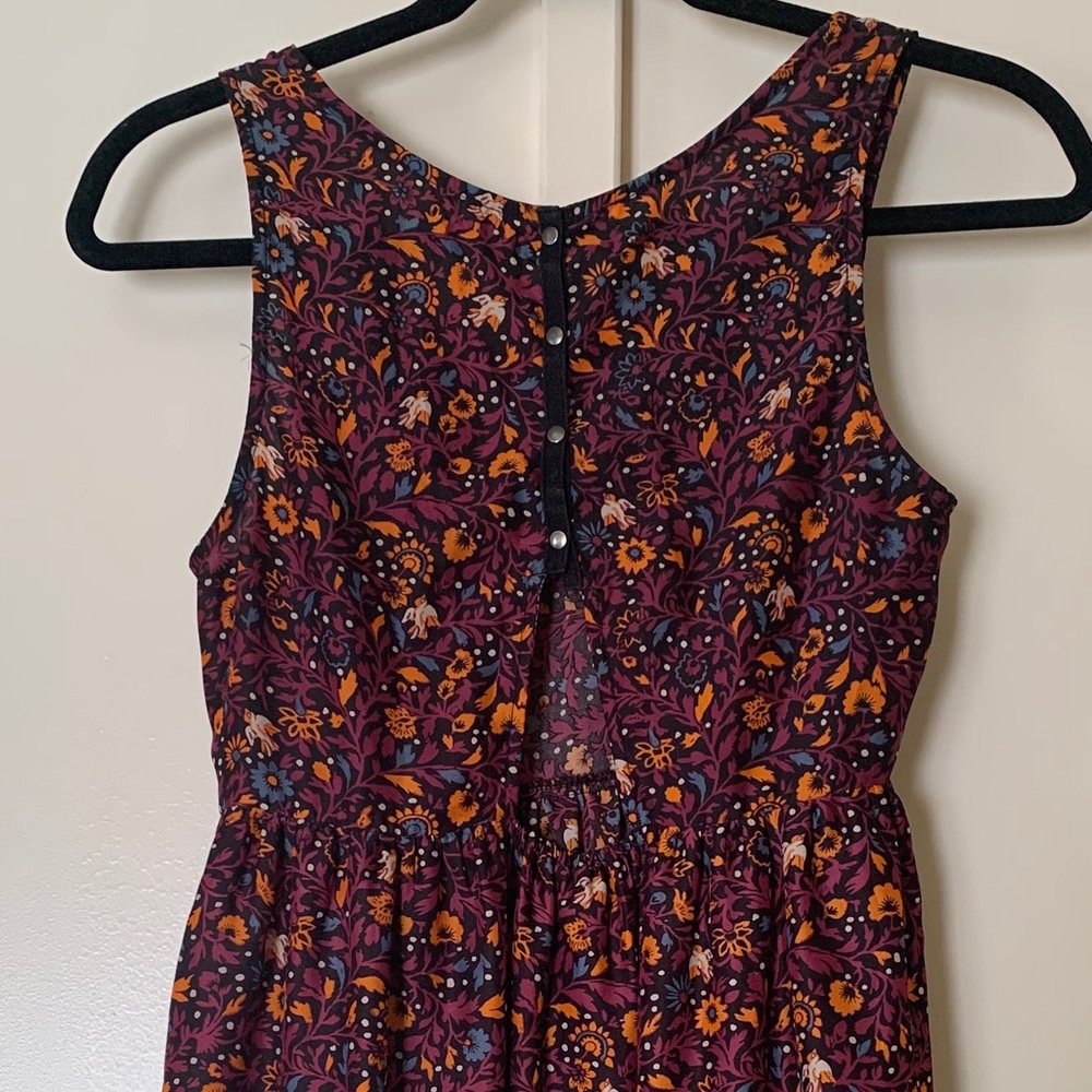 Patterned Dress - Picture 2 of 5